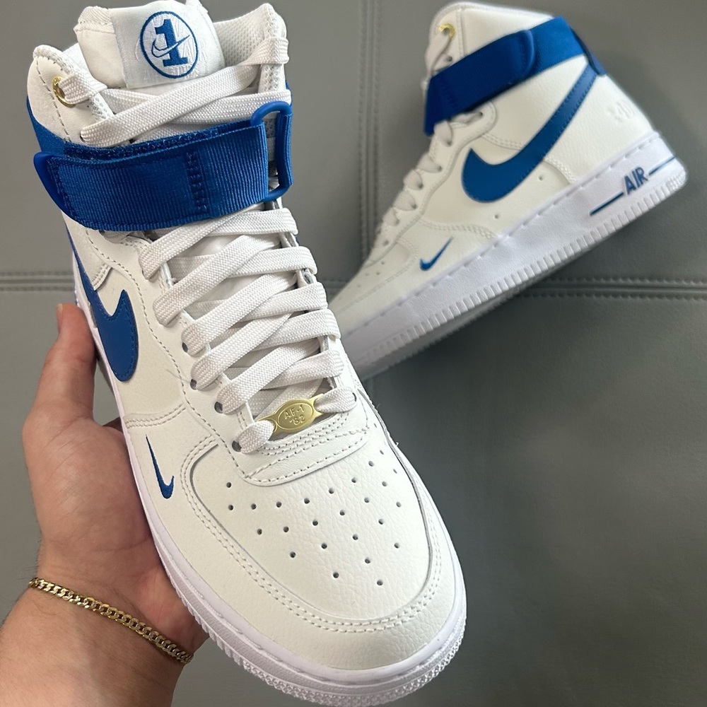 SIZE 6.5 - NIKE AIR FORCE 1 SE HIGH 40th ANNIVERSARY- SAIL BLUE JAY W - Picture 2 of 3